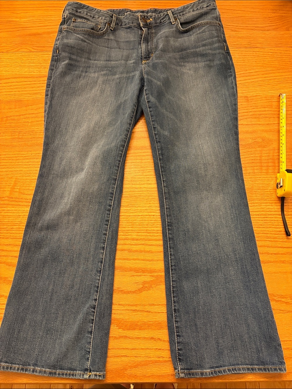 Eddie Bauer Women's Slighlty Curvy Bootcut Faded Blue Jeans
